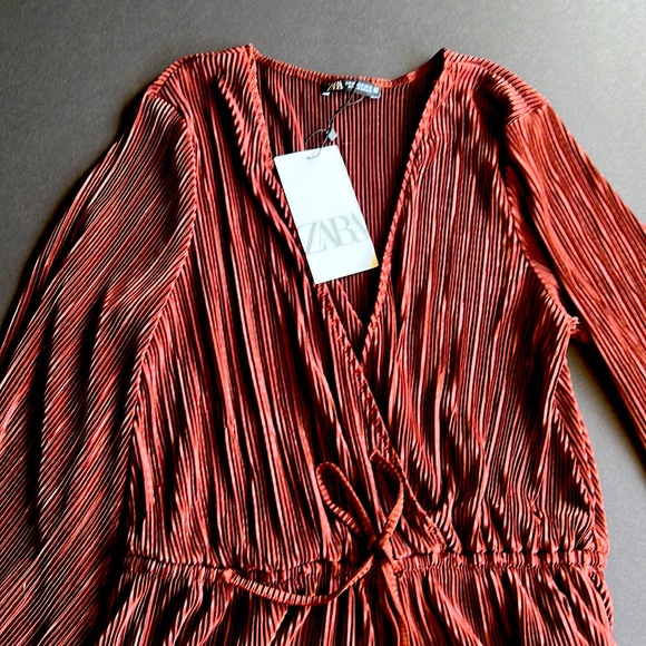 Zara Pleated Blouse - Picture 4 of 10